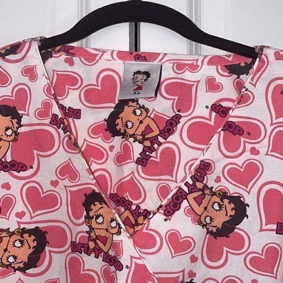 Betty Boop scrubs top  - Picture 2 of 5